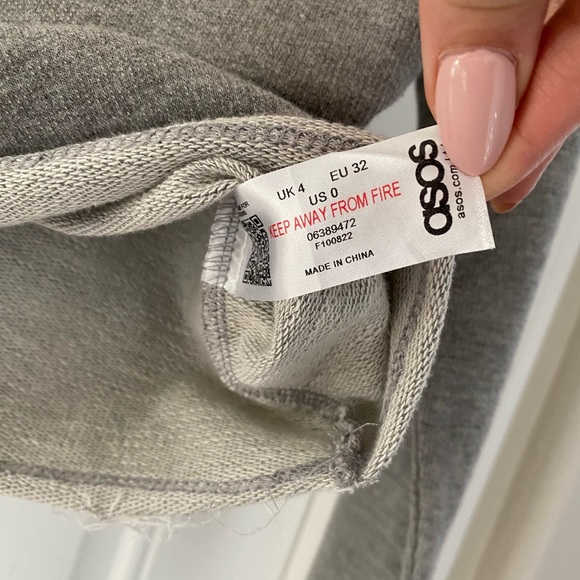 ASOS Raw Edge Off Shoulder gray lounge Sweatshirt top size 0 - Picture 5 of 12